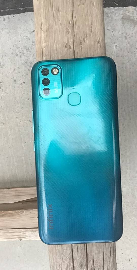 سلام عليكم انفنكس للبيع ذاكره 64 مبدل بي قاعده مال شحن بس جهاز نضيف وشحن ميصرف كلشي شغال مابي اي مشكله يشغل 30 فريم مكان حي جوادين سعر مناسب خاص ***********
