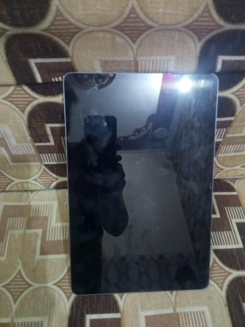 سلام عليكم
مراوس بدراجه  حسب القناعه 

ايباد انفنكس جي تي 

ذاكره 256 

معالج 1200

شاحنه 90 واط 

نضافه فول 

بطاريه 10الف  انسه صرف شاحنه 90 واط 

بوبجي دك لصبح 90 فريم 

السعر 500 وبي مجال 

مكاني شطره 

هذا رقمي ***********
