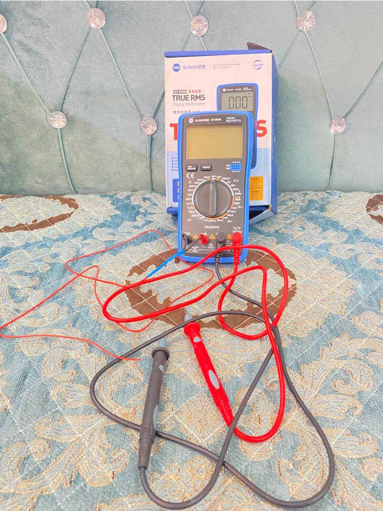 السلام عليكم ادوات صيانه للبيع السعر خاص وكل الهلا بيكم رقم تلفوني *********** وتساب   او خاص ماسنجر واذا مو شراي لا تشلع كلبي فدوه
واشراي يدلل 
______
الغراض كلهن جدد شوفت عينك ونضيفات وما ستخدمات ابد بعدهن طك الجيس
_____
