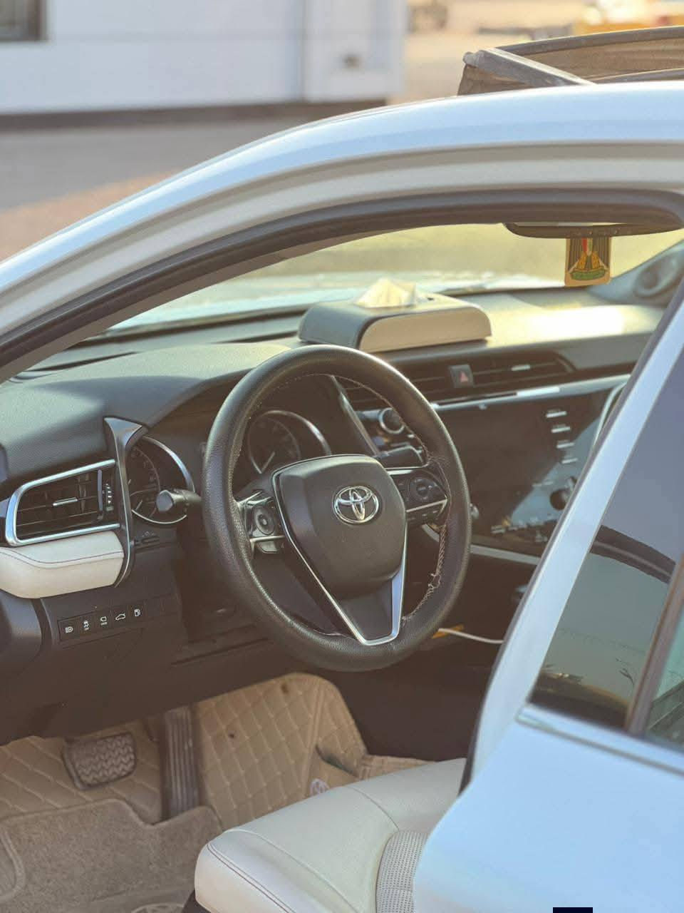 تويتا كاميري 2018 XLI 1/1 استيراد خاص
*رقم اربيل شرط التحويل والغرامة
*بوضع الشركة حتى الكتلوكات موجودة *دواسات الشركة
*كفاله عامة فقط بارد بالصندوق 
*ماشية 80 الف كيلو فقط 
*گير محرك كفاله 
*تخم تاير جديد
*باتري جديد 
*صدر امامي خلفي جديد 
*لون ابيض لؤلؤي 
*دخول ذكي عند الاقتراب 
*بصمه تشغيل وبصمه دخول 
*سقف بانروما 
*شاشه داتشو 
*كامرات محيطية  360 درجة
*كامرة امامية 
*اشارة اقتراب بالمري الجانبية 
*حساسات امامية خلفية  

*مانع تصادم 
*توقف ذاتي امامي خلفي 
*رادار تحديد مسار 
*كروز مثبت سرعه 
*عداد سرعه ديجيتال 
*كشانة امامية تدفئة 
*تحكم كهرباء 
*شحن وايرلس
*منافذ شحن امامي خلفي 
*سستم سماعات GBL 
*اوتو هولد
*جام اوتو 4
*شاشة تحكم تبريد والتدفئة
*صندوق بصمه 
*هاند بريك بصمه 
*ثلاث انظمة قيادة 
*تبريد تدفئة قطعتين 
*انارة محيطية 
*بك لايت LED
*لايت زينون ذكي 
*ويل كروم 
مكانها / الانبار/ الفلوجة 

رقم صاحب السيارة 
***********
