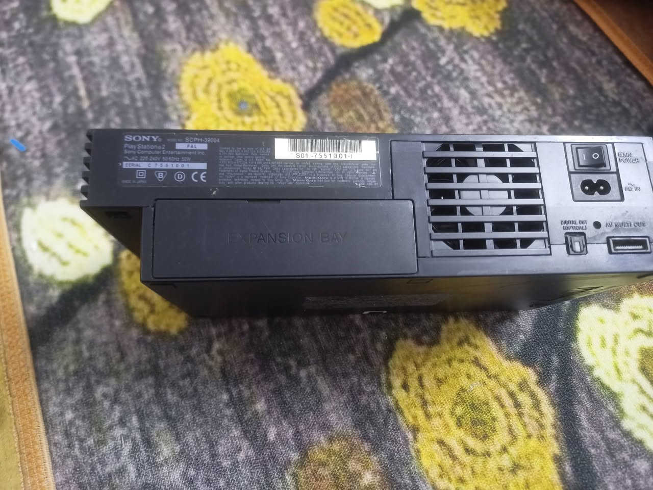 سلام عليكم بلي 2 للبيع او المراوس البلي كلشي بي شغال بس المنفذ مال الكيوره او الجوستكات الشريط مخلوع بس جيب شريط وحطله بنسبه للجراره القرص شغاله المروحه شغاله كلشي شغال بس كتلكم يحتاج شريط الملحقات كير و واير التشغيل و واير ناقل الصوره من البلي الى العارضه اكو نقص بل ملحقات وهوه رام يشكل علمود يخزن مدري شنو البلي اجاني هديه ومستعمل من ناحيه السعر انه ماعرف بيهن فطوني بي سعر والله كريم التواصل خاص  او رقمي بي واتساب بس لاتخابر بس مراسله *********** مكان ناصريه مركز
