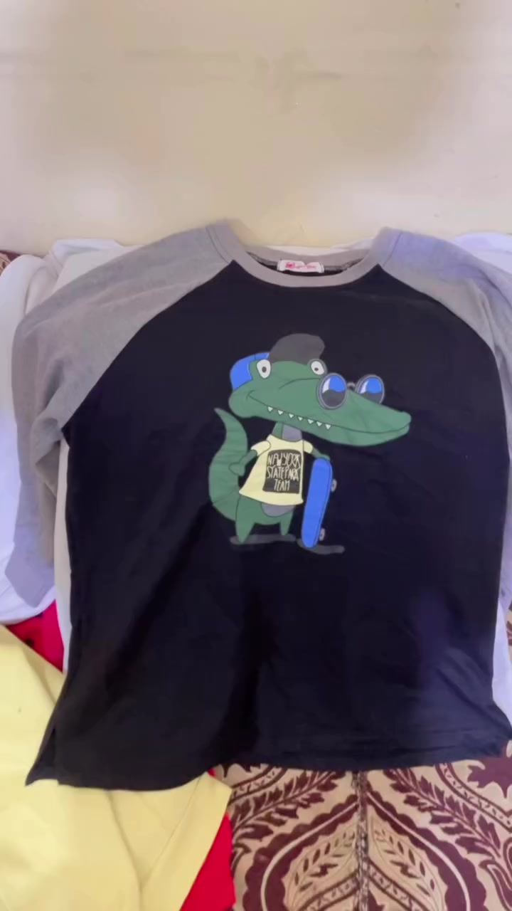 هوديات وبلوزات بارده وحلوه ونضيفات باله شي ان مو عاديات واكو هواي موديلات سعر الفين ٣ ب٥ 💙


**إذا كنت صاحب هذا الإعلان وتريد حذفه لأي سبب، رجاءا أرسل رسالة إلى الدعم الفني**