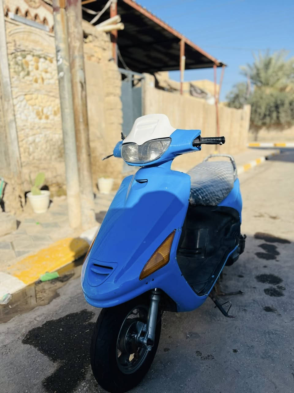 سلام عليك دراجه للبيع نضيفه كلش دراجه جاهزه مكينه مامفتوحه  بس عوزه باتري كلشي شغل هندر واحد 
سعره 500 وبيه مجال مكان ديوانيه دغاره بيع  مستعجل  
***********
