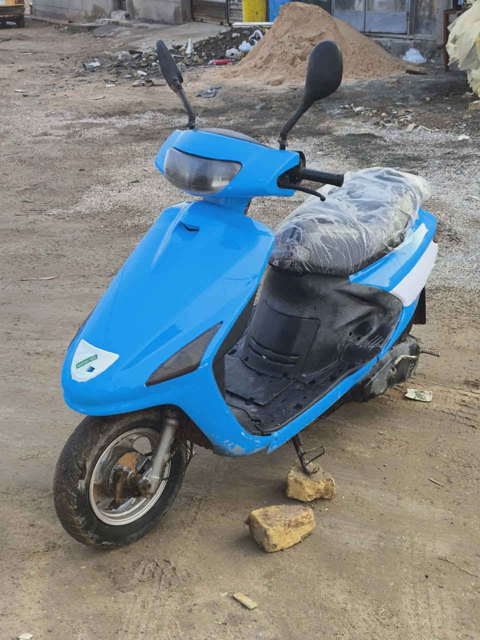 السلام عليكم فراشه نثيه مكينه ناعمه كهربائيّات شغاله لايت امامي اشاير بك لايت هورن سلف عوزه بس باتري مكينه مبدل بيهه بس ولفات كفرات سودات كامله عوزهه بس سبايد وباتري سعر 325 *********** واتساب او اتصال مكاني ديوانيه حي الفرات
