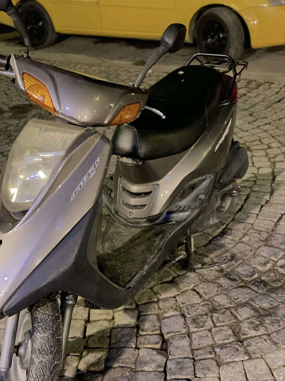 سلام عليكم بريز للبيع سعر 400 وبيها مجال قليل ***********عنوان كرادة داخل
