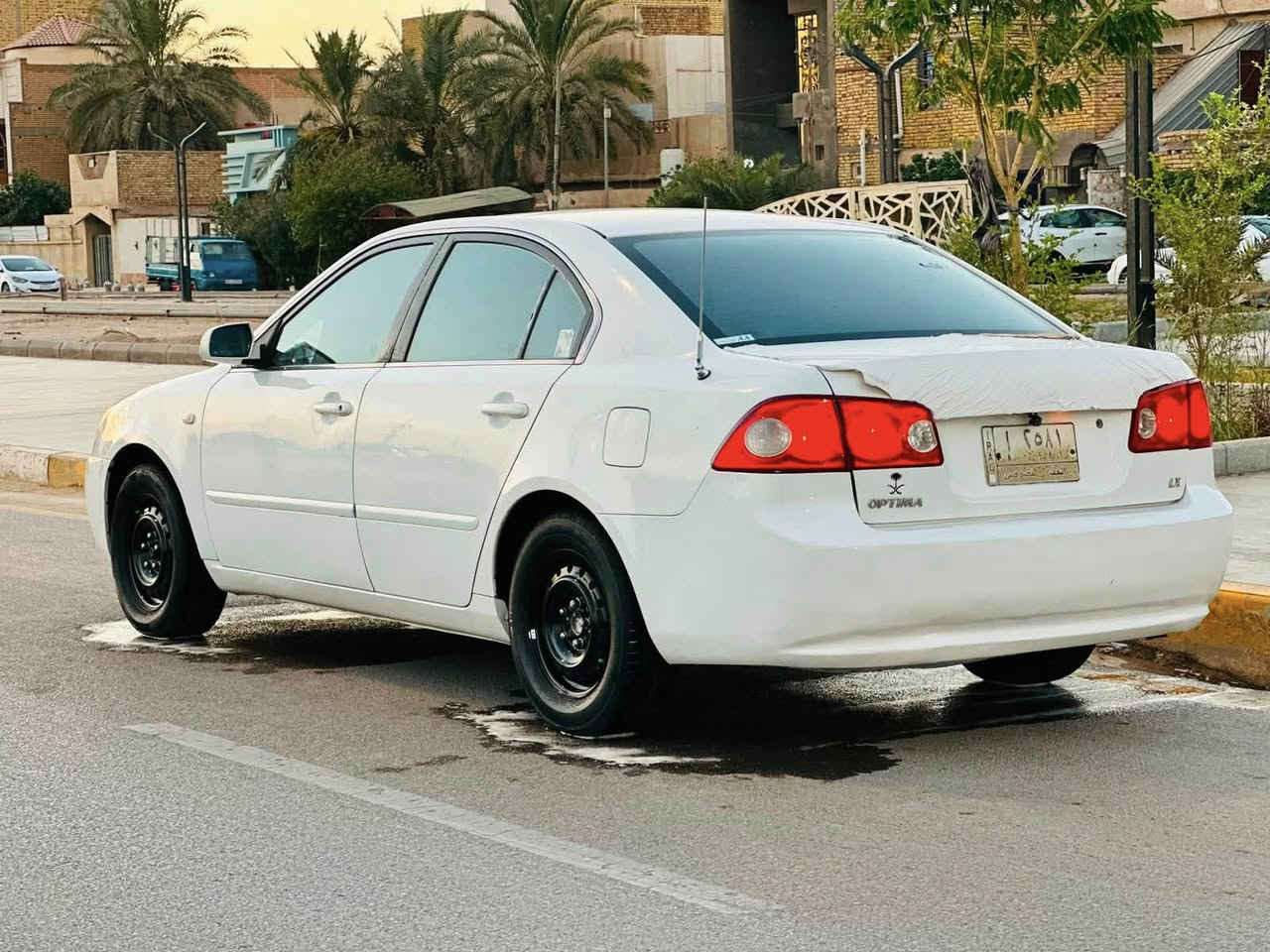السلام عليكم
اوبتيما 2008 للبيع كفاله ظربه وتبدبل بيها ملاحضات بسيطه 
مكينه وكير وحداديه وتبريد وتخم تاير كله جديد السعر 108 وبيها مجال بسيط  
مكان السياره الناصريه / الغراف 
رقم ***********
