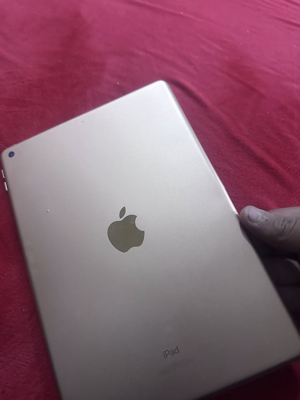 سلام عليكم ايباد 8لل بيع مبدل لمس و بطاريه شاصي بي عواج ذاكره 128
سعر 90الف قفل رجأن بدون معامله 
***********
