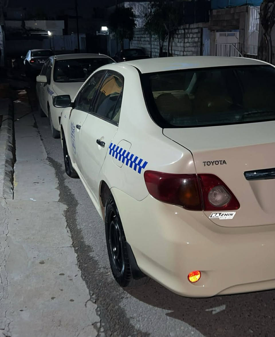 توێتا کرۆلا 2010 سۆنەرەکەیم داناوە گێڕ و مەکینەی بەشەرت تەقەوڕەقەی تیانیە زۆرجوانە ماڵی کەسابەتە ژ.م***********
