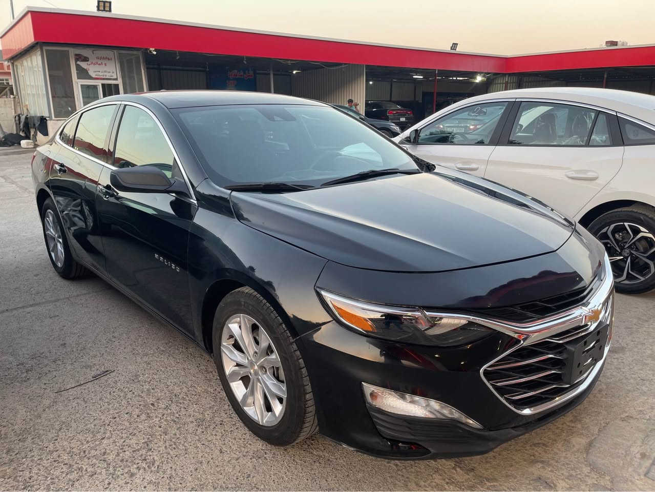 ماليبو ٢٠٢٣ lt
دوو پارجەو نيو بوياغه 
٦٦ هەزار روشتوە 
مواصفاتی فولە تەنها سلایت نیە 
نرخی ١٢٣  مەجالیکی کەم 
ژمارە کاتیە و نەشکایە 
*********** أربيل, العراق
