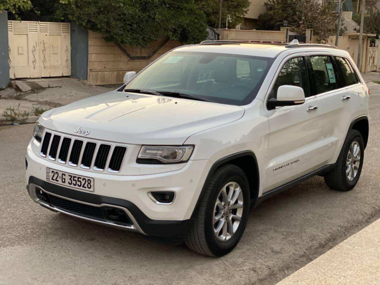 جيب كراند شيروكي 
2014 خليجي 
1*1 
كلين بدون ضرر
ماشيه 93 
للتواصل ‭0776 514 0349 موصل, نينوى
