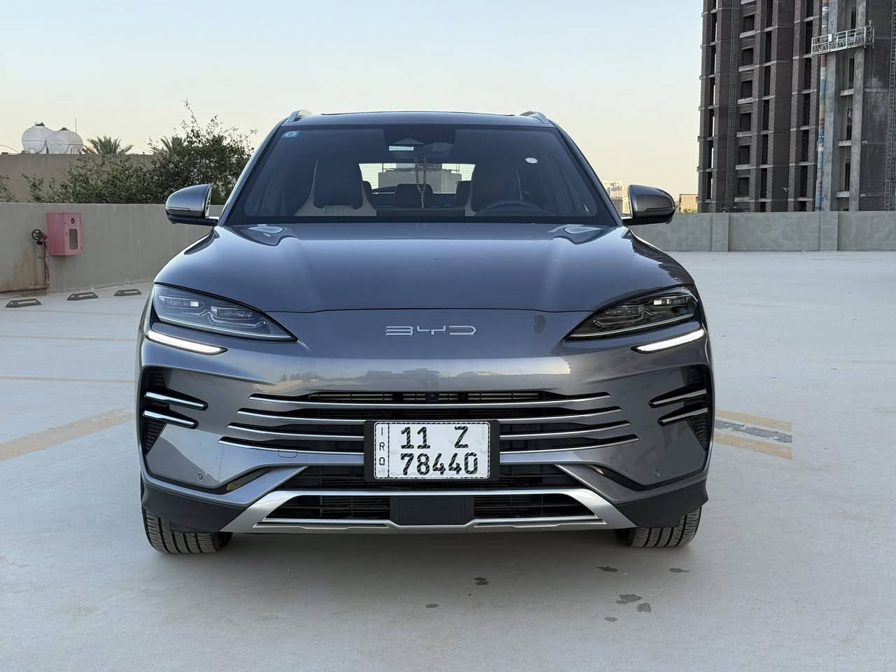 سلام عليكم 

2026 BYD Song Plus DM-i AWD Flagship Plus

للبيع
BYD Song Plus DM-i AWD
فلاكشب بلس FULL OPTION موديل 2026
✅ وارد خليجي أصلي (وليس صيني) وكالة نور الجزيرة
✅ أعلى فئة “Flagship Plus”
✅ دفع رباعي AWD
✅ هايبرد Plug-in DM-i

⚙️ المواصفات:

* محرك 1.5 تيربو + محرك كهربائي أمامي وخلفي
* قوة 320–330 حصان
* ناقل حركة E-CVT
* تسارع 0-100 خلال 5.9 – 8.5 ثانية
* مدى كهربائي حتى 80 كم
* شاشة وسطية دوارة 15.6 إنج
* شاشة عدادات رقمية 12.3 إنج
* HUD عرض معلومات على الزجاج
* كاميرات 360 عالية الدقة
* مقاعد كهربائية 8 وضعيات مع تبريد وتدفئة وذاكرة
* فتحة سقف بانوراما
* شاحن لاسلكي سريع 15W
* إضاءة داخلية متعددة الألوان
* جنوط رياضية 19 إنج
* زجاج عازل للضوضاء
* نظام صوتي ممتاز
* فتح وتشغيل بصمة

🛡️ أنظمة الأمان والقيادة الذكية (ADAS):

* مثبت سرعة راداري ذكي
* الحفاظ على المسار
* تحذير الخروج عن المسار
* فرملة طوارئ تلقائية
* مراقبة النقطة العمياء
* حساسات أمامية وخلفية
* قراءة الإشارات المرورية
* مساعد الازدحام والقيادة شبه الذاتية

⛽ اقتصادية جداً بالوقود
🔋 بطارية Blade الأصلية مع ضمان
📍 السيارة خليجي بمواصفات أعلى وتجهيزات أفضل من النسخ الصينية

💰 السعر: 43 مليون 
قابل للتفاوض للجادين فقط


**إذا كنت صاحب هذا الإعلان وتريد حذفه لأي سبب، رجاءا أرسل رسالة إلى الدعم الفني**