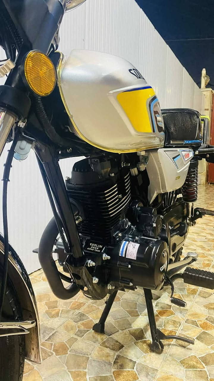 السلام عليكم دراجة سونك للبيع 25 اوراق اسكنر ماشية 2000 *********** 850 اوبيهةمجال بصيط
