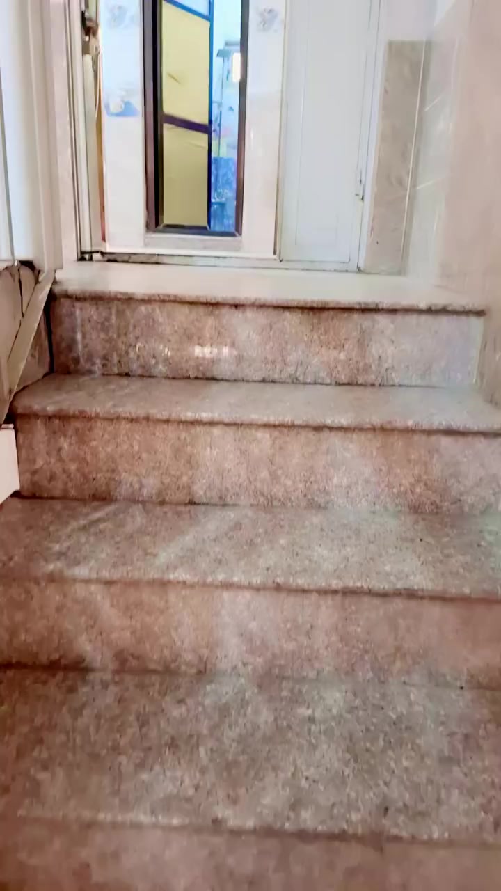 يتوفر للايجار شقه طابق ثاني
السلام عليكم ... شقه طابق ثاني تحتوي ع استقبال مفتوح ع مطبخ + غرفه نوم عدد ٢ + صحيات 
سعر الايجار ٤٥٠ الف 
العنوان الكاظميه شارع المشاط 
للاستفسار ***********
