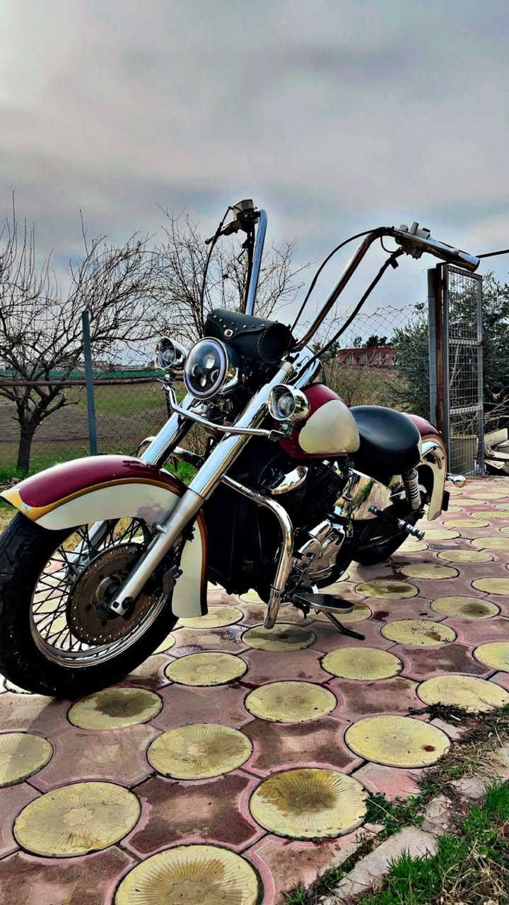 سلام عليكم اخوتي
هوندا شادو 400
محرك كبس الدراجه خير من الله 
كلاسيك 
دهن موتل ماء راديتر زيتي 
دراجه كلش نضيفه مابيهه اي نقوصات 
ملاحظة بس صباحيات تتخر بل شغل 
وبقه كلش مابيهه سعرهه 15 وبيهه مجال 
مكاني اربيل الرقم *********** وتساب
