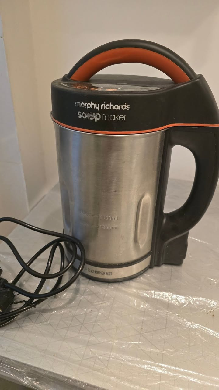 غراض للبيع المكان حي القاهره وماعندي توصيل
طباخ كهربائي جديد 15 
خبازه لعمل السياح والبيتزا جديده 25
تبسي كهربائي 15
كابسة اكياس 5
قلايه 12
جهاز صنع الشوربه والكاستر والعصائر
ستاند موبايل سياره 5


**إذا كنت صاحب هذا الإعلان وتريد حذفه لأي سبب، رجاءا أرسل رسالة إلى الدعم الفني**