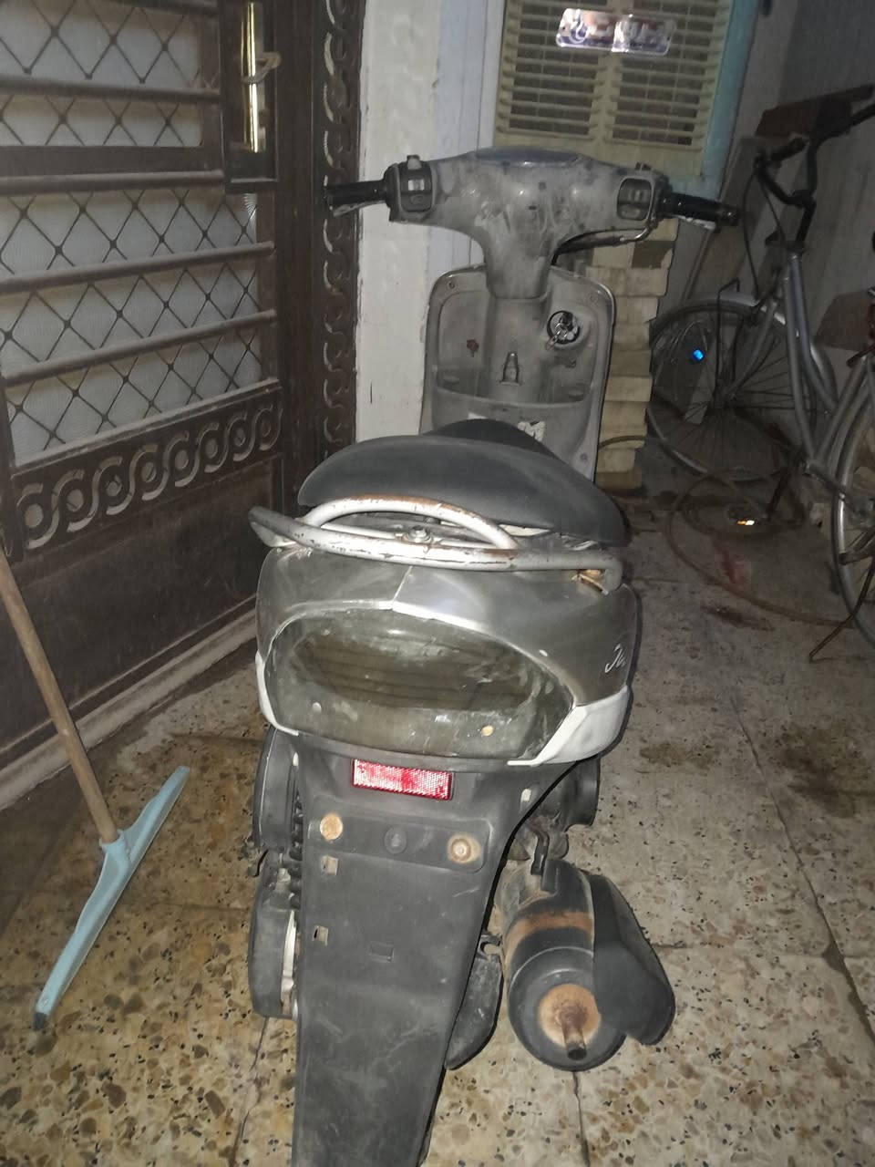 السلام عليكم دراجه للبيع ماكس منغولي ابلاديه ممفتوحه كامله مابيه نقص ٥٠٠ وبيه مجال مكاني دوره شارع ٦٠ لتواصل ***********
