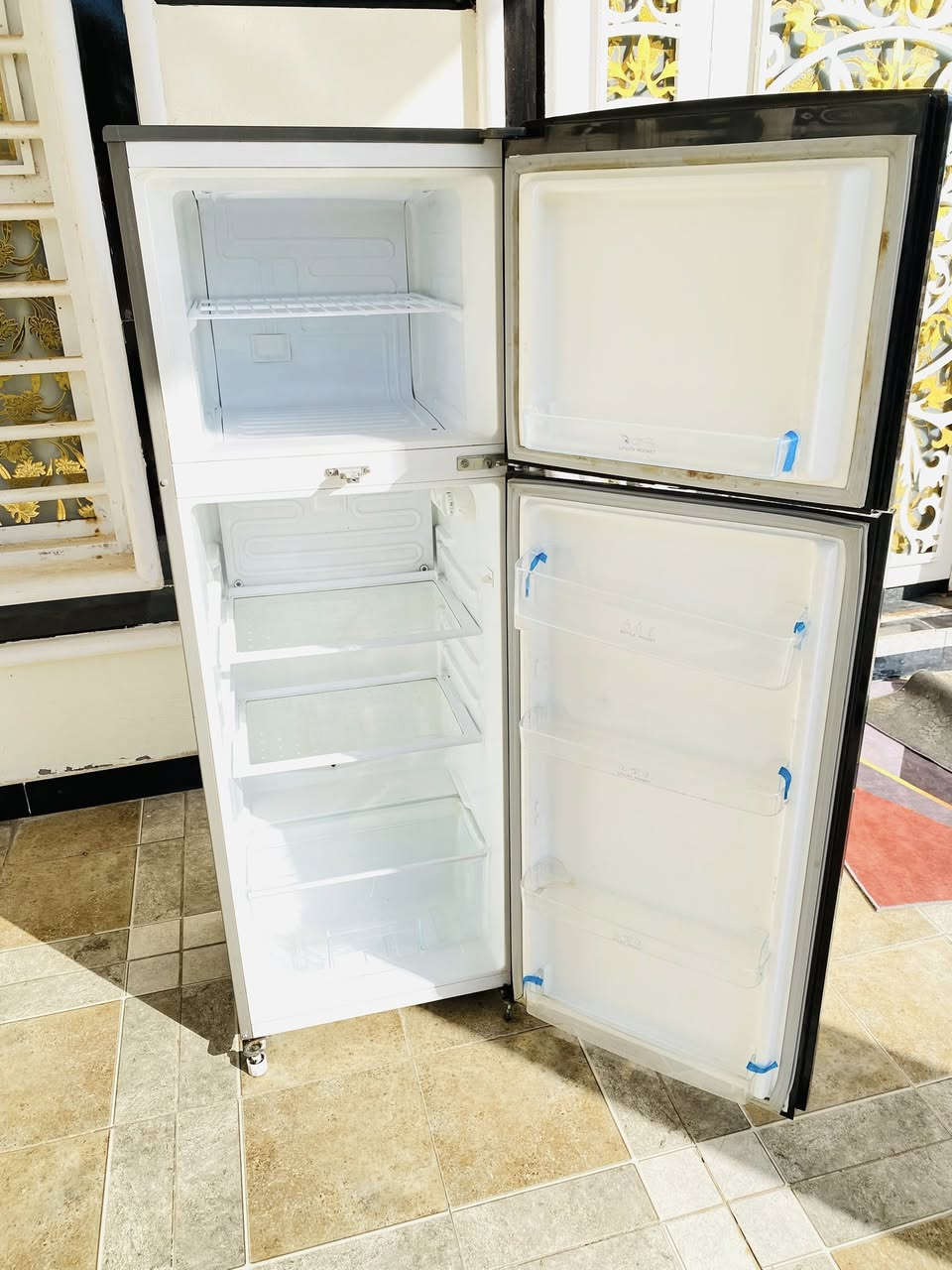 هاي ثلاجه اخت جديده نضيفه كلش   حجم وسط 12 قدم نوع الحافظ  شغاله وع فحص وضمان سنه سعره 160


**إذا كنت صاحب هذا الإعلان وتريد حذفه لأي سبب، رجاءا أرسل رسالة إلى الدعم الفني**