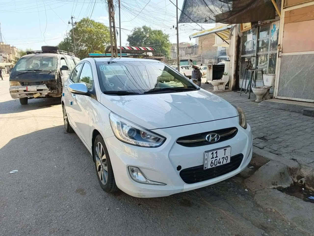 سياره اكسنت موديل 2018 محرك 1600ماشيه 67 رقم بغداد بسمي رقم الهاتف ***********
