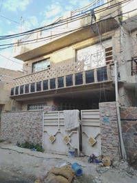 بيت يعتبر قطعه أرض  مساحه ١٠٠ متر حي تونس متخل اسوق دانيا الفرع الطويل...