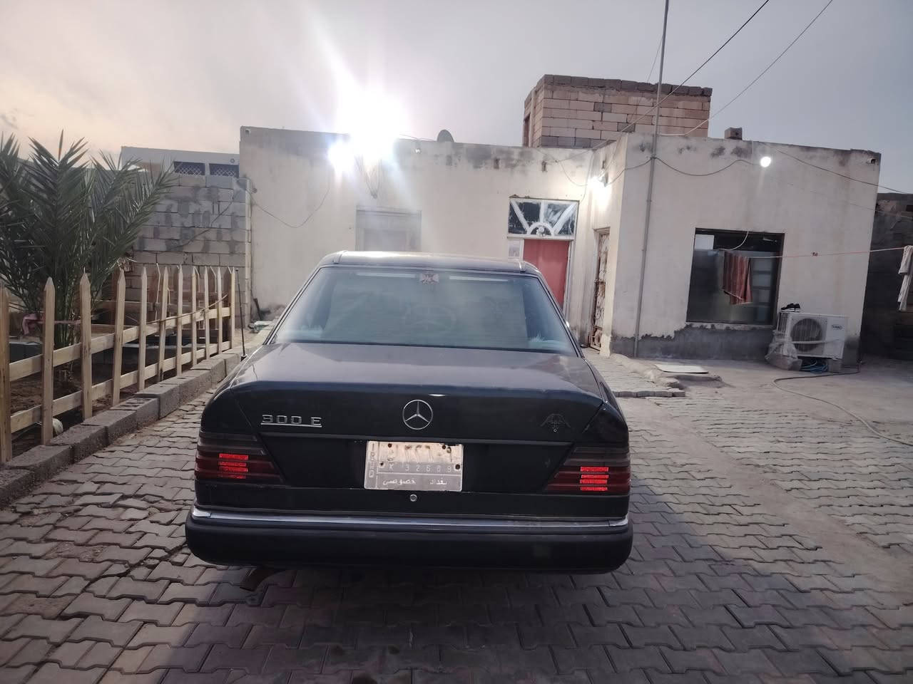 لبيع مارسدس دب مديل ١٩٩١ سنويه منتهيه صار سنه البصره قضاء الدير ***********
