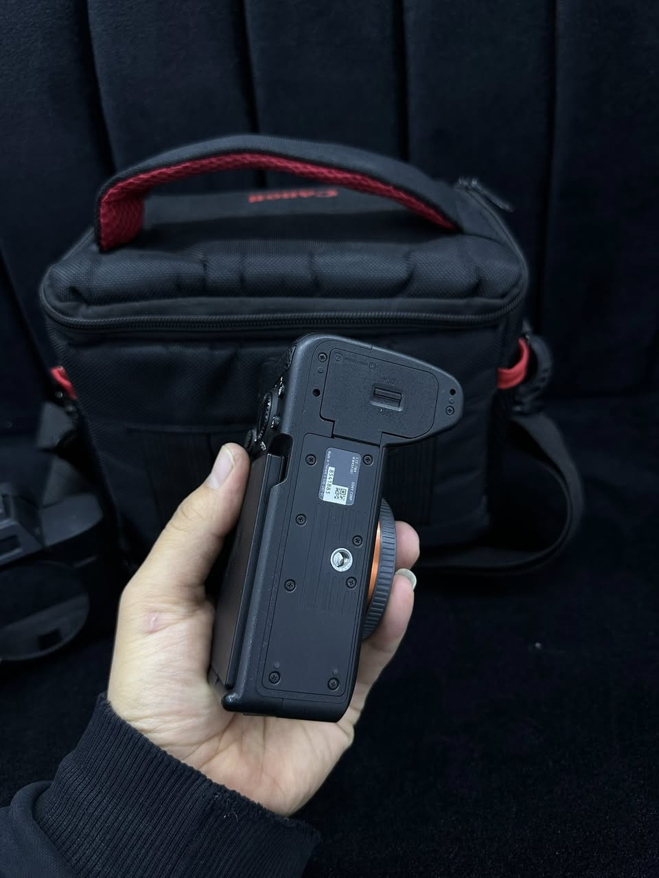 Sony a74
نظافتها ١٠٠% شتر ٤ك 
ويا جنطه  شاحنه و كفر جلاتين اسود
سعرها مليونين ٢٨٠ الف 
شراي تعال خاص


**إذا كنت صاحب هذا الإعلان وتريد حذفه لأي سبب، رجاءا أرسل رسالة إلى الدعم الفني**