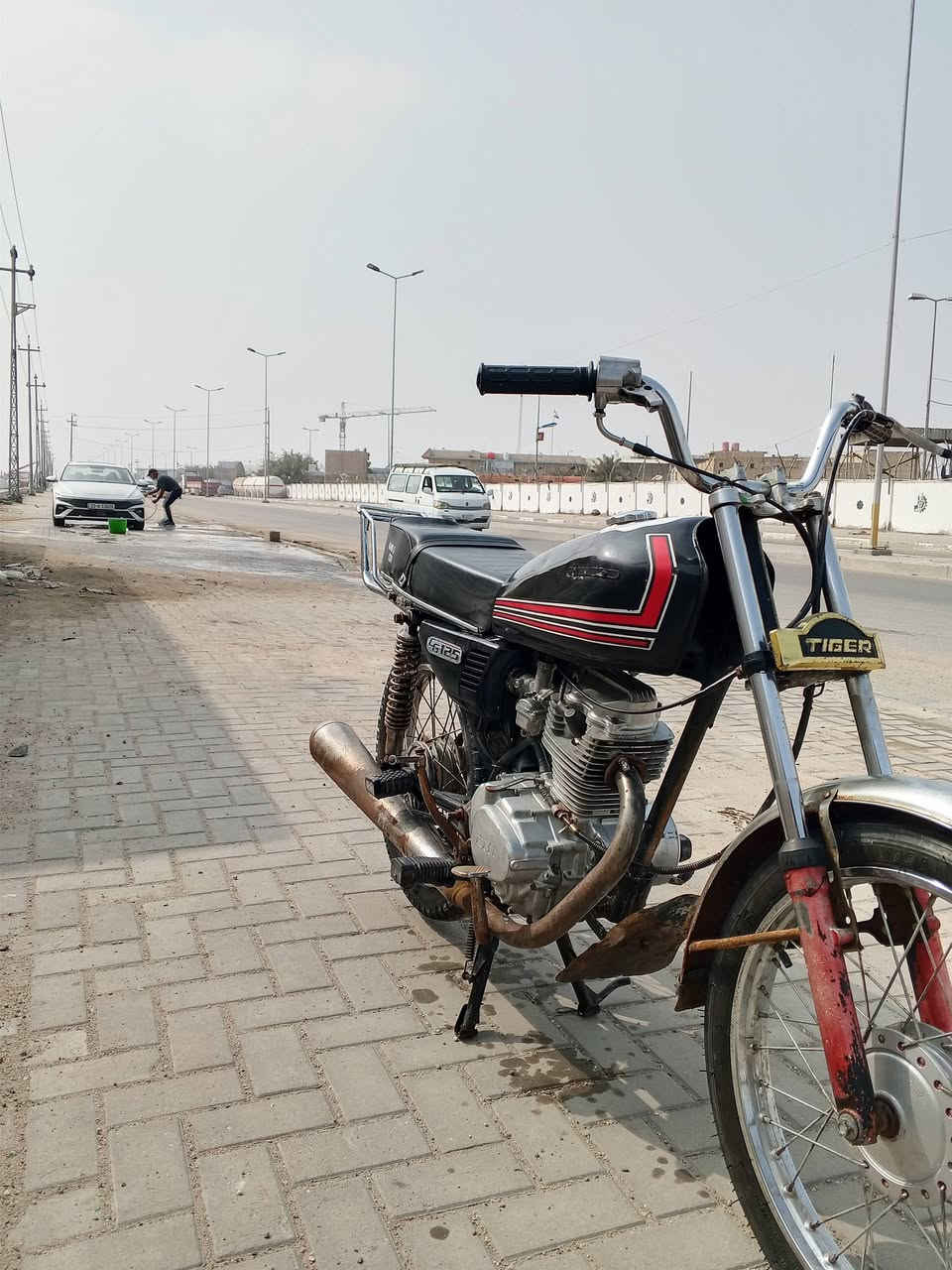 سلام عليكم دراجه ايراني مكينه نامه و شاصي نامه مدينه مامفتوحة كفاله سعره450وبيه مجال قليل مكاني البصرة الحيانيه
***********
