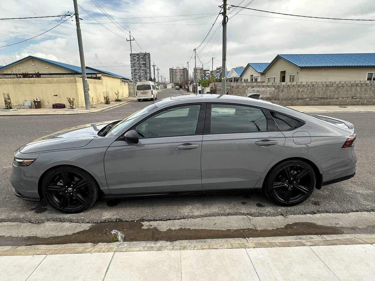 Honda accord 2023 hybrid sport-L
لە جوانی و خاوێنی تەواوی کردیە رەقەم کاتی اربیل نزیکەی ٢ مانگی ماوە
مواسەفات راقیەکانە
کوشن جلد
کوشن هیتر
کوشن خزن
سلاید
رادار و باقی مواسەفاتەکانی هەیە 
گێڕ مەکینە کارەبایی بە شەرت فەحس و هەزەشی کرایە بەس بە ناوی بکە 
چاملغ و دەرکەی سایەقی بۆیاغە بەبی ژورێ پێش و پشت کەپس.
١٩،٥٠٠$ مەجالەکی برایانەشی تێدایە 🤝


**إذا كنت صاحب هذا الإعلان وتريد حذفه لأي سبب، رجاءا أرسل رسالة إلى الدعم الفني**