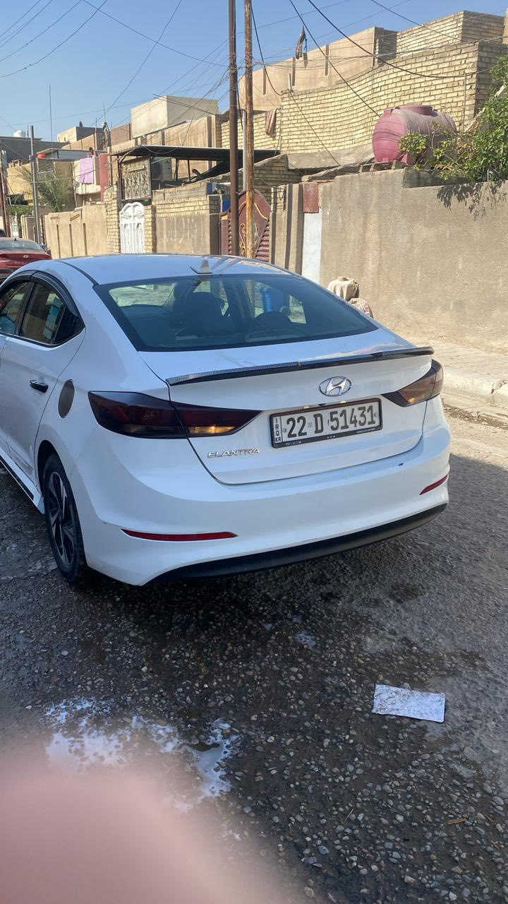 سلام عليكم النترا  2018فولً مواصفات بصمه بيها تقشير شوي بلقماره حادث امريكا موجود +سونار  كير مكينه كفاله تحويل وكاله *********** السعر 120
