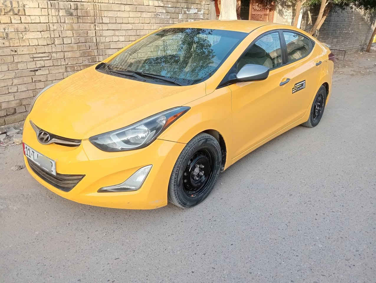 سلام وعليكم سيارة انترا موديل 14 وراد أمريكي حادث جاملق خلفي سعر 95 مكاني مدينه الصدر ***********
