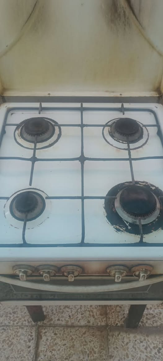طباخ جاهز شرط الشغل ***********
