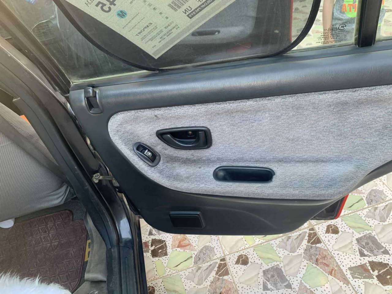 السلام عليكم اخوان سوناته تو موديل 1996 رقم بغداد بسمي رقم الجديد صار شهر من ستلمت السنويه وارقام 
هزه جديده كير مكينه مكفولات تبريد  مكفوله من الضربه والمعجون صبغ عام جماليه فقط السعر 50 وبيه مجال للشراي اتصل ودلل *********** مكانه بغداد الشعب
