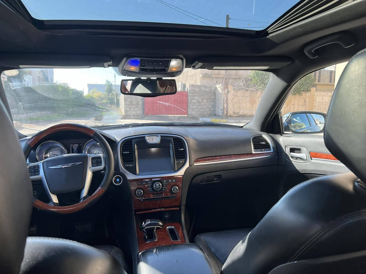 سلام عليكم
أوباما 13 خمس مواصفات 

كير طياره كشنات تتدفئه 

كير محرك خير من الله 

شاشه كبيره بانوراما

السياره صبغ عام بيه ضربه بابين و جاملغ الخلفي عكس السائق شرط ما مشتغله ع خط

بيع مستعجل 140 

العنوان كركوك ***********
