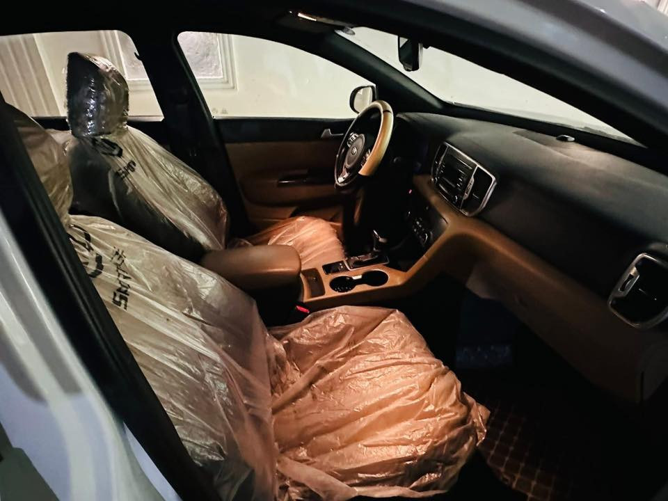 السلام عليكم سبورتج خليجي موديل 2018

سياره خليجي كفاله عامه من الضربه والصبغ

سياره فقط بيها بل جنطه علا كد اربع صابع عندي نطخت وعفتها علا حطتها ما سويتها موضحا بل صور قرب وشوفها 

وبيهه بارد بصيط كلش قليل 

سياره رقم سليمانيه تحويل ثاني يوم  

محرك 2000 دوش 🚀 
حساسات امامي وخلفي 
كامرة خلفيه
بصمه تشغيل 
ثلاث انضمة قياده ( ايكو نورمل سبورت )
بصمه بواب 
نضام ترحيب 
مري شفط 
داخل عسلي لونين 
سياره ماشيه 116 كيلو قابل للزياده
سياره سعرها 185 وبيها مجال جداً بصيط 

العنوان بغداد الكرخ 

رقم الهاتف *********** متوفر وتساب
