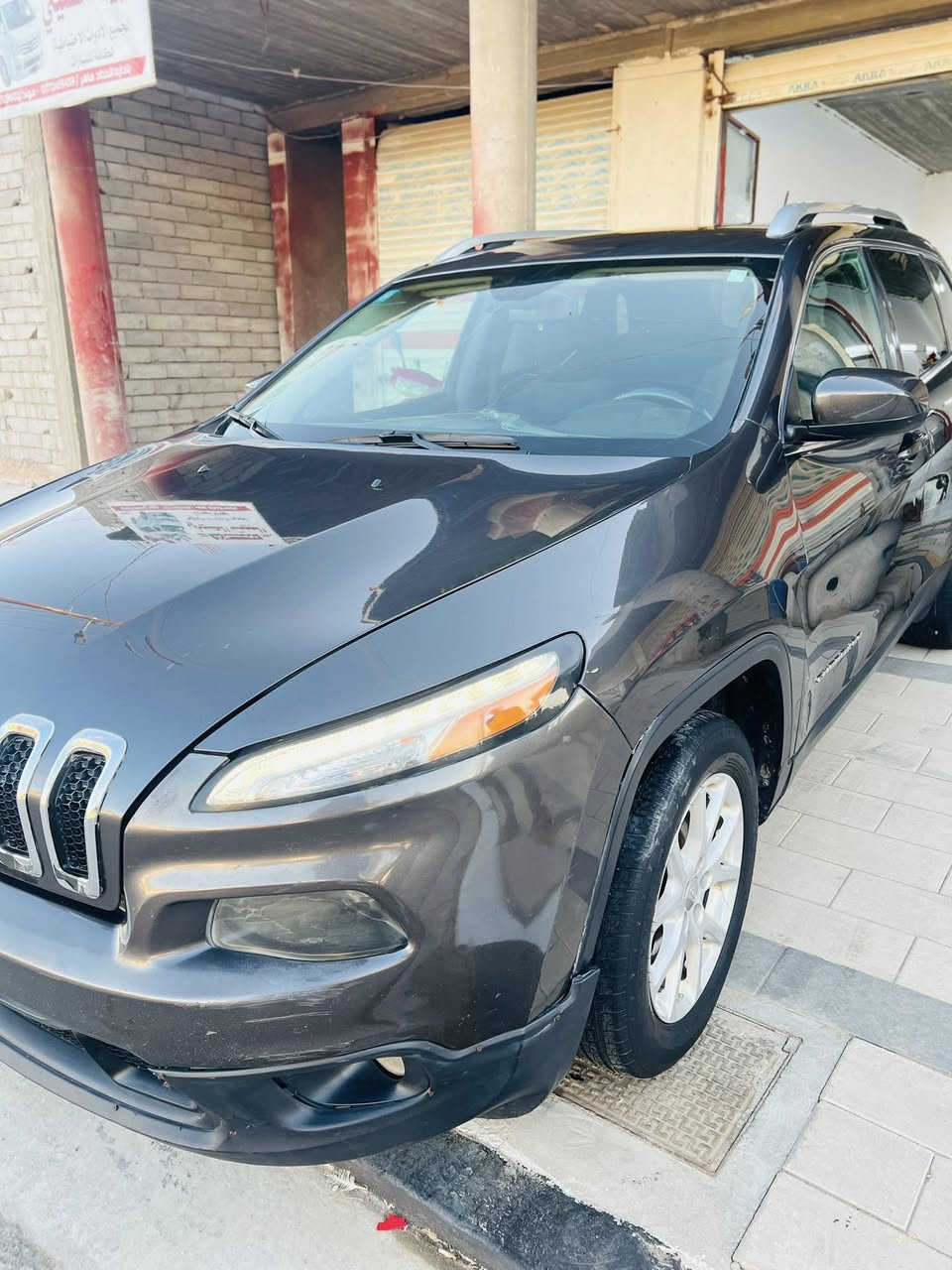 سلام عليكم جيب بزون للبيع مديل 2016 رقم مثنى حره مداور ثاني يوم محرك 2400 حادثه جاملق امامي فقط وهنا بالعراق صار بيه حادث بالباب مال الجنطه فقط وتبدل الباقي كله كفاله محرك كير تبريد تخم تاير حداده 100/100 توه نافضه السعر 105وبيه مجال للاستفسار *********** مكان البصرة قضاء المدينه
