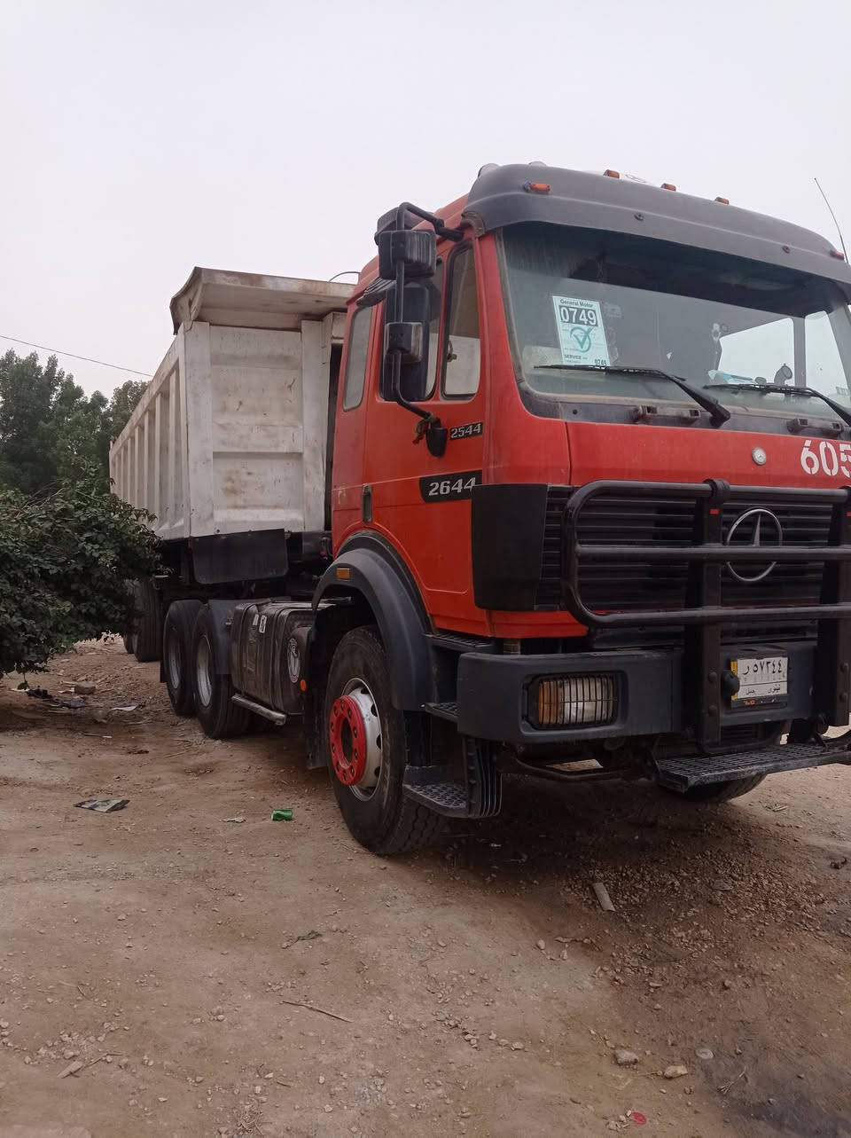 سياره للبيع رقم الهاتف /***********
