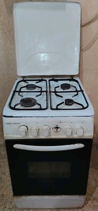 طباخ مستعمل • مكان عسكري • بانيقيا