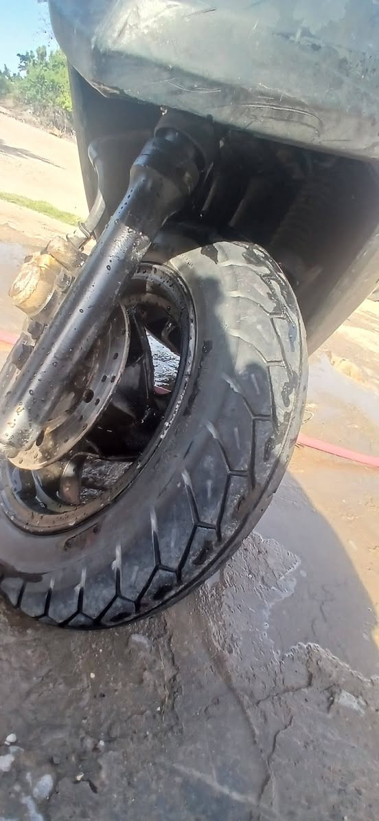 السلام عليكم
ماكس 140 نقصهة كفرات 
كهربايات كاملة عوزهن باتري مكينة تخبل خرسة 
سعرها من الاخير 150قفل
تخم تاير جديد


**إذا كنت صاحب هذا الإعلان وتريد حذفه لأي سبب، رجاءا أرسل رسالة إلى الدعم الفني**