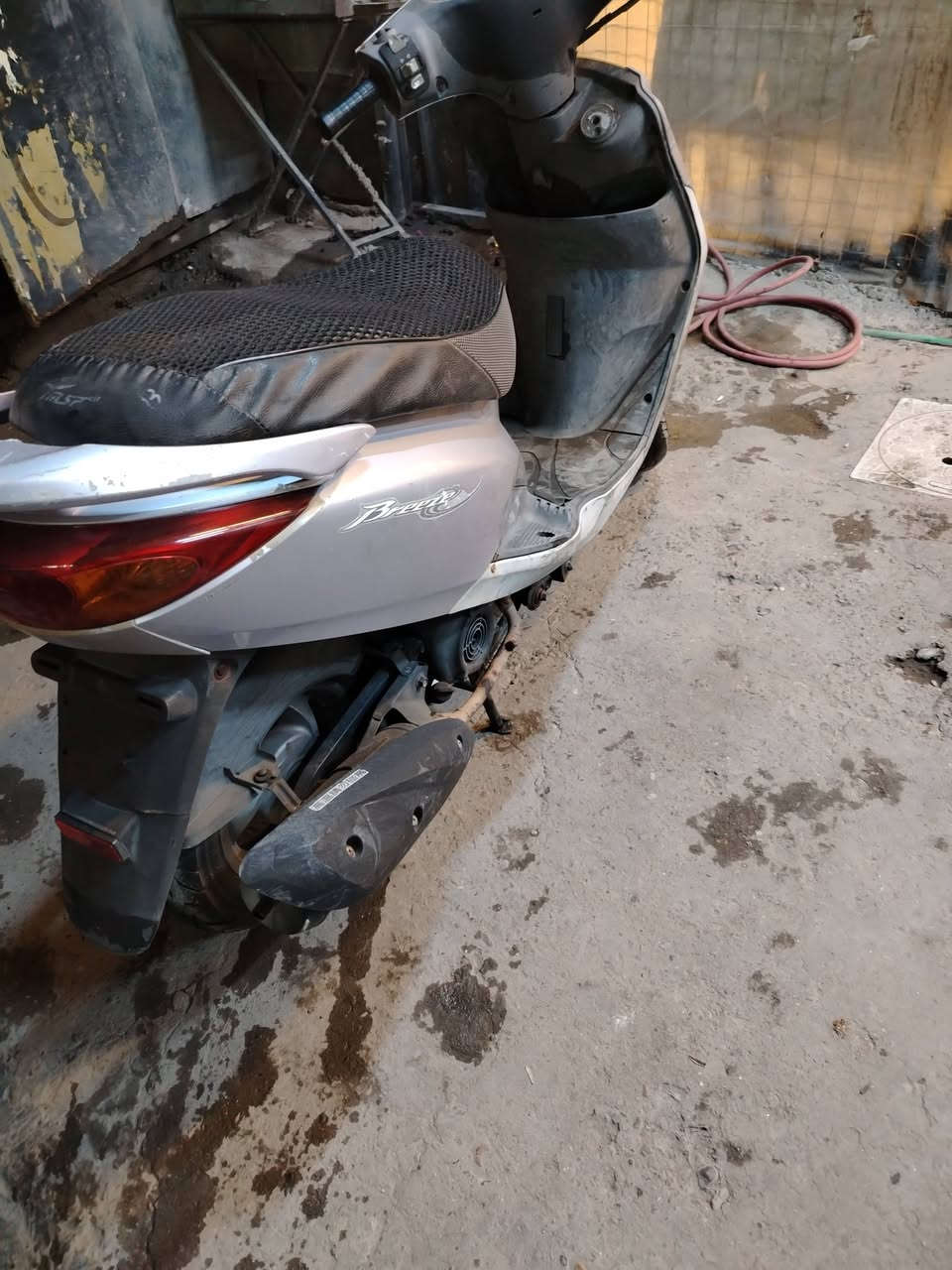 سلام وعليكم بريز نوزل اليوم نزلت من رمبه الله شاهد سعر مليون و 50وبيهه مجال رقم ***********
