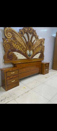 سرير • أثاث