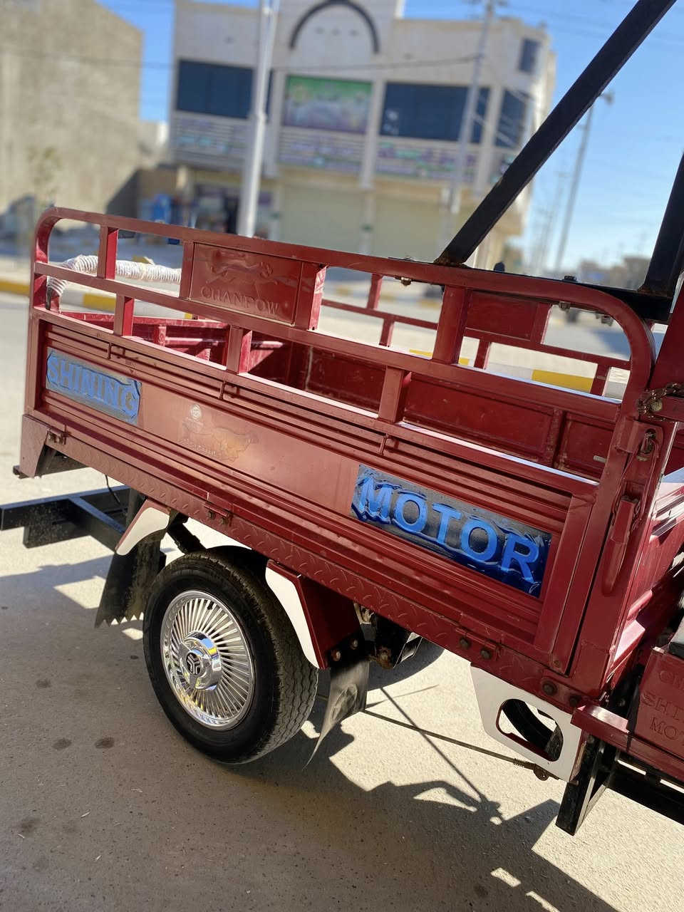 مكلف ب نشر
متاح طرطوره موديل22 مرقمة  وكامله سعرها 2600بيها مجاال رقم هاتف ٠٧٨١ ٣٢٤ ٦٧٤٢
