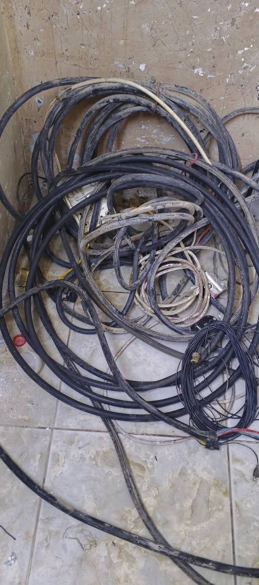 مجموعة كيبلات للبيع
والبالصورة اعلى سعر ابيع


**إذا كنت صاحب هذا الإعلان وتريد حذفه لأي سبب، رجاءا أرسل رسالة إلى الدعم الفني**