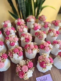 عيد المعلم • توزيعات شموع • هدايا للمعلمين