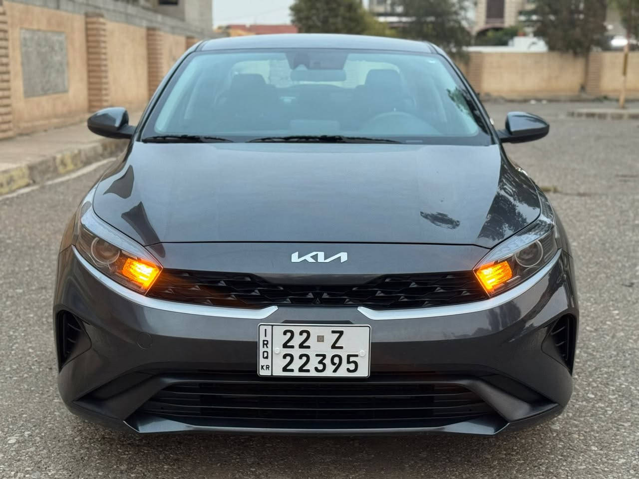 السلام عليكم
كيا فورتي موديل 2024 
حادض قباغ صندوق صبغ بسيط 
رقم اربيل باسمي السياره
تريد تعويل+وكاله شرط
سعر سياره 160$ بي مجال قليل
مكان سياره اربيل
واتساب +كورك***********
