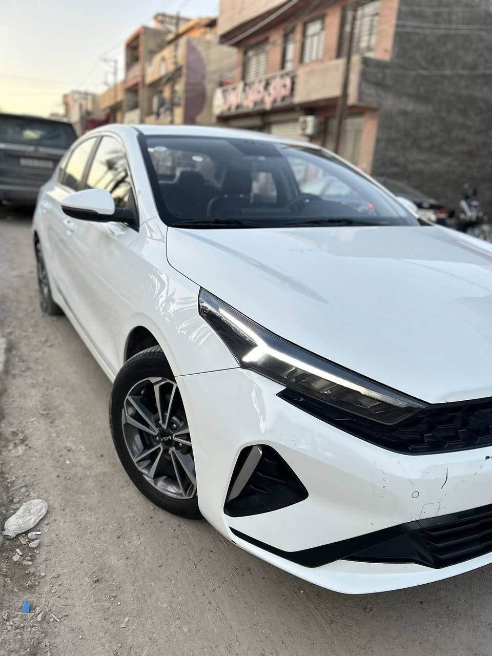 ‎السلام عليكم
‎للبيع 

‎كيا  K3 فووول مواصفات 2024  

‎مكفولة كفالة عامة 

‎مكينه 1500دبل نوزل

‎رقم اربيل تحويل ثاني يوم

‎فتحة سلايد

‎مري شفط

‎مري ترحيب

‎مانع تزحلق

‎اربع وضعيات قياده

‎شاشه كبيره

‎كشنات جلد 

‎اوتو هولد

‎مود درايف

‎بصمة

‎كامراين خلفيه

‎حساسات امامي خلفي

‎سايد بريك بصمه

‎اشاير بل مري

‎لايت امامي خلفي LED
‎كشاف ضبابي خلفي

‎تبريد شاشه 

‎عليها تخم تاير جديد

‎وبعد المواصفات المعروفه

‎ماشيه.87000لف وقابله للزياده 
‎ملاحضه:
‎بيها طخه بالدعاميه الامامي 

‎وشخط بل دعاميه الخليفه بسيط
‎(“السعر 130ورقه وبيها مجال بسيط
‎مكاني بغداد الدوره 

‎للاستفسار ***********
