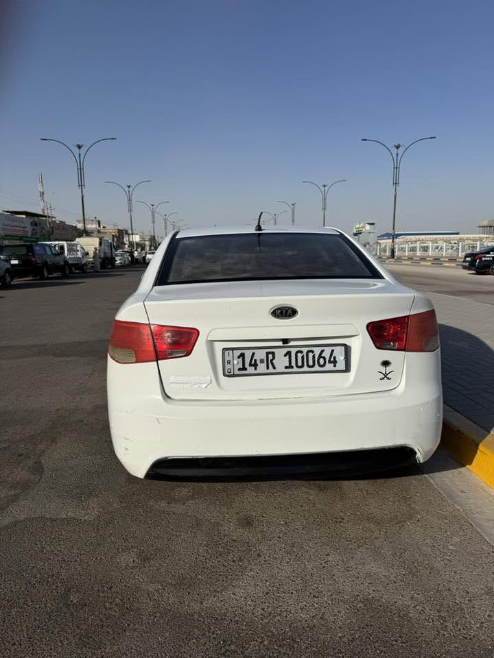 سيراتو خليجي ١٢ بيها ضربة بالصندوق وراجع بارد السيارة جاهزه  للاستفسار التواصل على الرقم *********** غير متواجد على الفيس 
مكان السيارة ابي الخصيب خلف المحكمة
