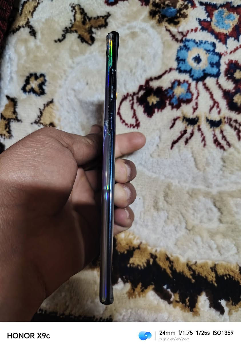 سامسونك نوت 10 بلاص
عايز فقط شاشه الباقي كلو شغال شرط
يرهم بيع ويرهم مراوس 

 ه‍اتف/***********
