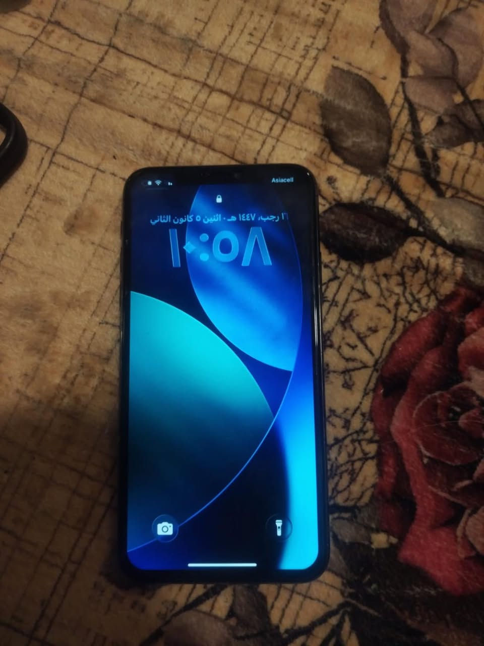 السلام عليكم 
ايفون 11bromax
ذاكره 250
بطاريه ١٠٠ مستبدله اصلي 
ومستبدل شاشه اصلي وليس وكاله 
متوقف فيس ايدي فقط 
السعر 275الف وبي مجال حك الجيه
***********
