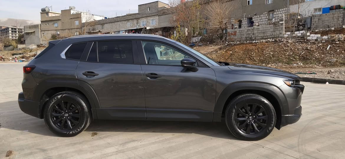 مازدا cx50 2024  ده بڵ
 ئه كسل بيتؤربؤ
 ٢٣مايل ڕۆشتوە 
مواسه فات مود (سبورت-نؤرماڵ-ئؤفرؤد)
كوشن كاره با گەرم
سيسته م ده نگ boos
رادار ٣٦٠
خه تيجاده
ئاوينه رادار 
ئؤتؤهؤڵد
ئؤتؤ ستؤپ
Bluetooth-carplay 
سندوق شه فت 
جه ند ما سه فاتي تر 

سعر لە کۆمێنت داوابکە ڕاستەخۆ بۆت دیت 📩 

درگای دواوه قه باخه كه ي به شي خواروه ي بؤياخه يه ك به نجه  ي بجوك پيدي ئار 
ئيرباگ بيلا ديه 
پئش كه بسه هيج ئيرباگي نه ته قيوه بيلاديه 
شوين :- سليماني 

ژمارەی خاوەنی 
***********
