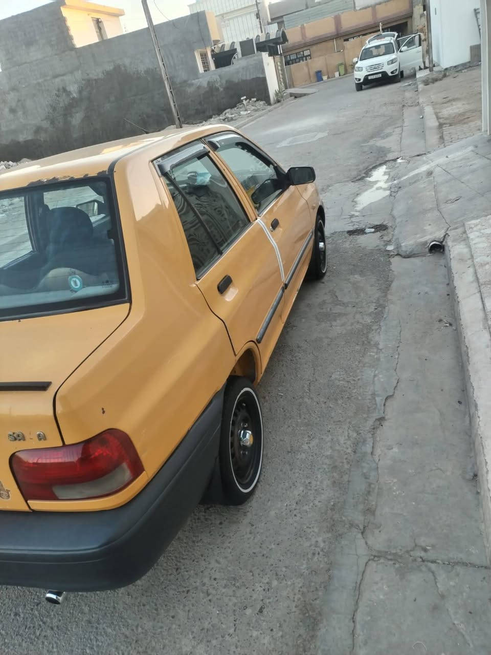 السلام عليكم من رخصت الادمن المحترم
سايبه ١٥ رقم بغداد ألماني

سنويه بعدلهه شهر تسقط

هيئه وغرامات تاخذ صافي

مكينه لا تنقيص ولا تبخير

سياره حلوه مال جناي ما متعوبه

استخدام شخصي مامشتغل تكسي

السياره معمره الدواير مالتهه يعني ملكطه خياسات

كهربائيات واحد على واحد تبريد مايشتغل المروحه الداخليه مكسره القواعد مالتهه الرقم *********** السعر ٣٥ وبيهة مجال قليل العنوان بغداد المدائن
