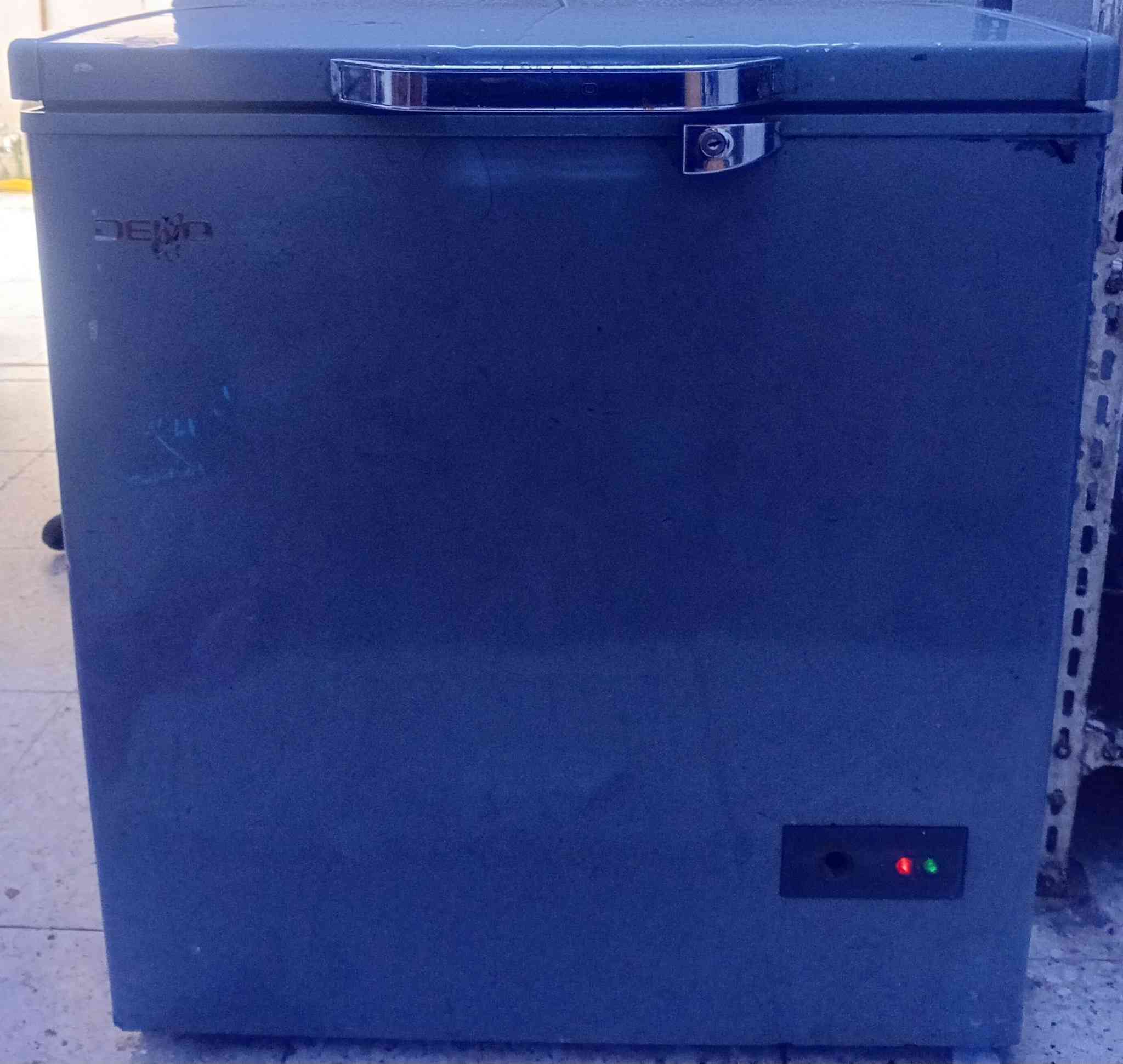 السلام عليكم مجمدة للبيع نضيفة 
*********** السعر ١٢٥
